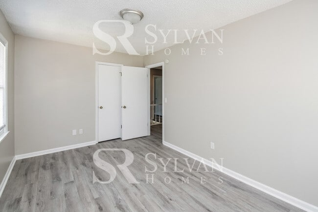 Building Photo - Live the good life in this 3 BR, 2.5 BA home