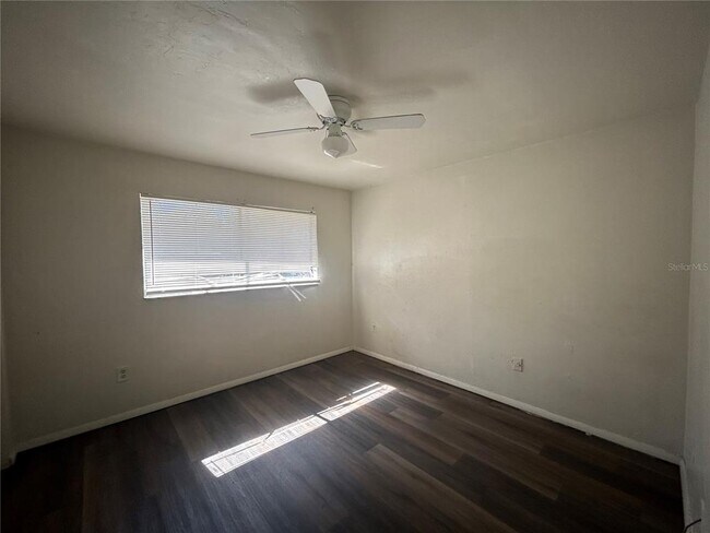 Building Photo - 707 SW 68th Terrace