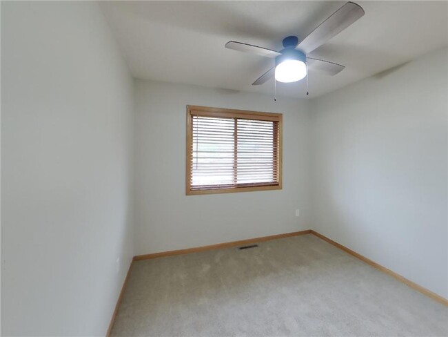 Building Photo - 7192 Mourning Dove Rd