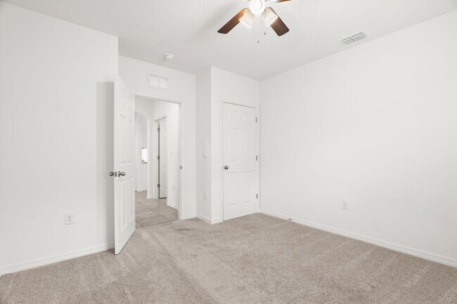 Building Photo - 2053 Farmhouse Rd SE