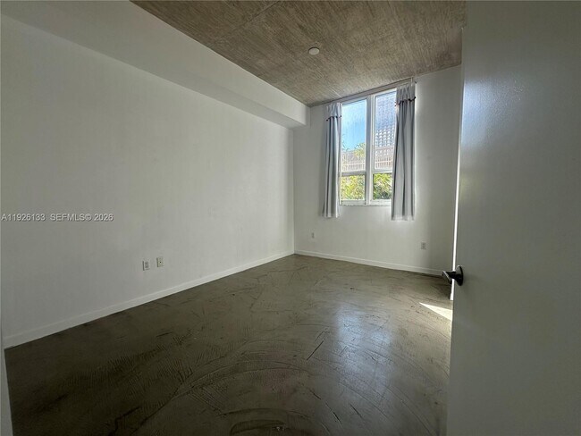 Building Photo - 234 NE 3rd St