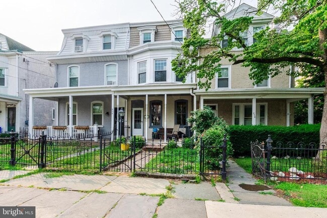 Building Photo - 456 Lyceum Ave