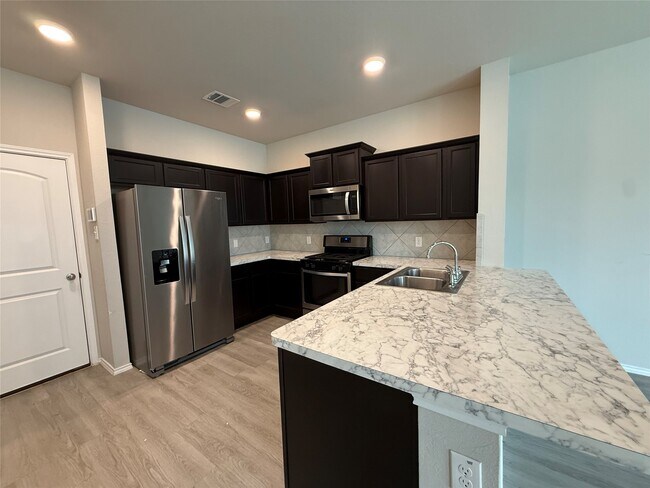 Building Photo - 15850 Perthshire Creek Dr