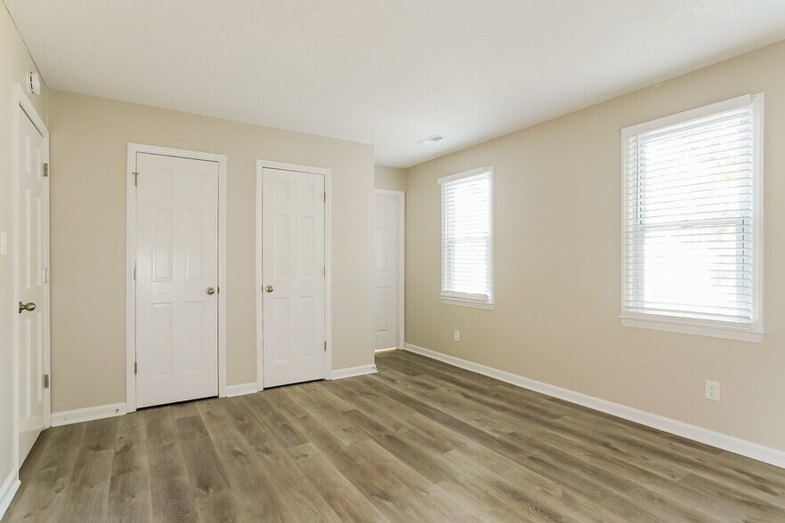 Building Photo - 7309 Bassett Hall Ct