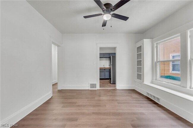 Building Photo - 414 E 148th St