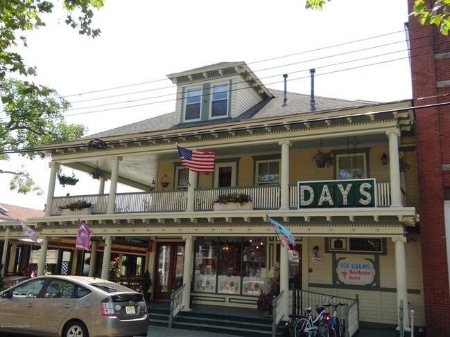 Building Photo - 132 Stockton Ave