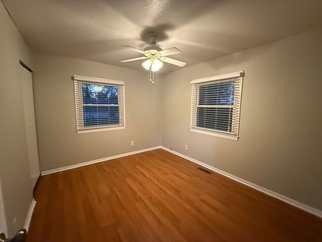 Building Photo - Cozy Calvert City Home