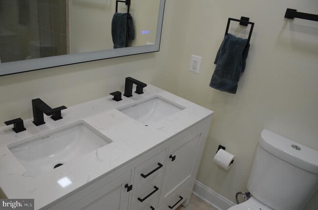 Building Photo - 9012 Paddock Ln