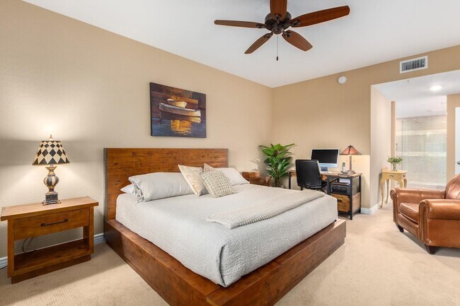 Building Photo - 2425 W Bronco Butte Trl