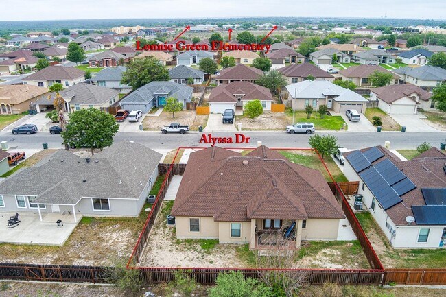 Building Photo - 210 Alyssa Dr