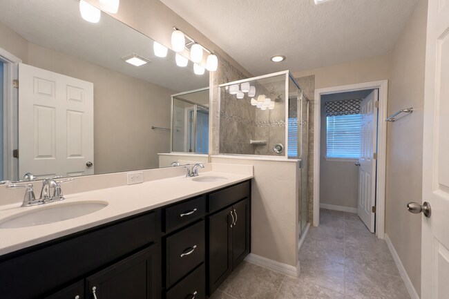 Building Photo - 3749 Brighton Park Cir