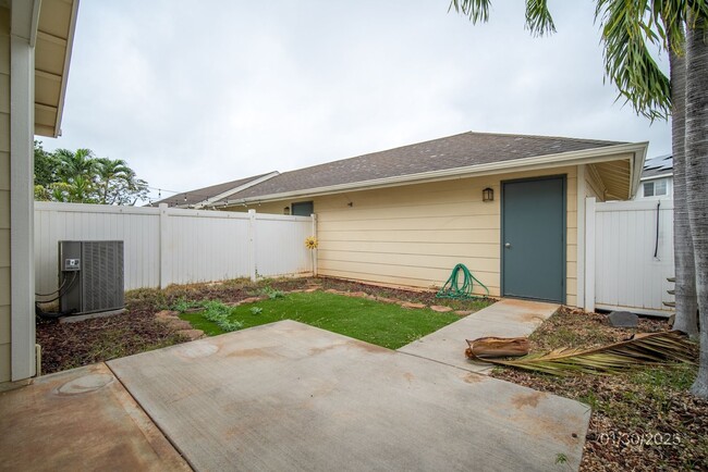 Building Photo - $3,400 / 3br - 1001ft2 - $3400 | 3br/2ba T...