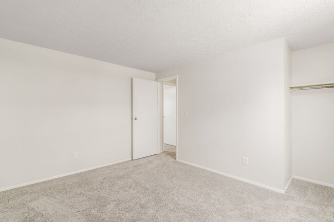 Building Photo - Beautifully Updated Reynoldsburg Home