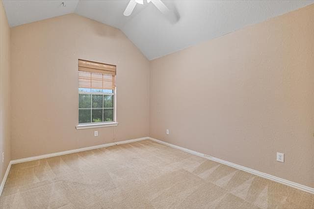 Building Photo - 931 W Cedar St