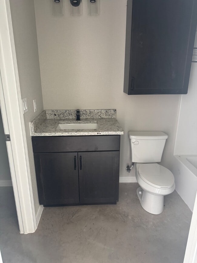 Building Photo - 708 West St