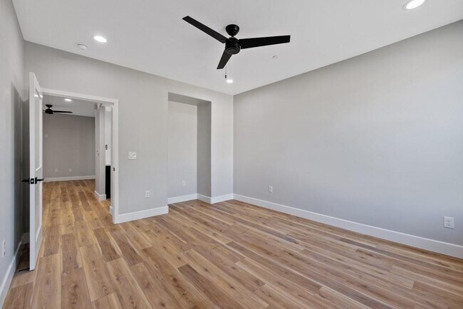 Building Photo - 147 S K St