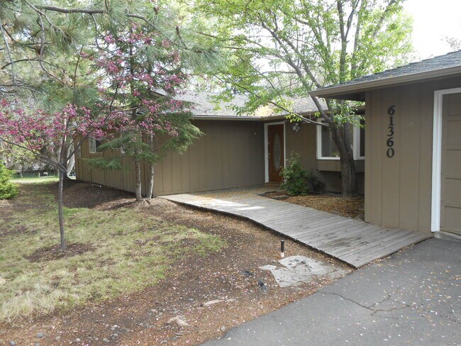 Building Photo - 61360 Keelally Ct