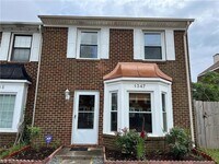 Building Photo - 1347 Battleford Dr