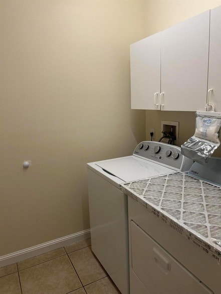 Building Photo - 1821 SW California Blvd