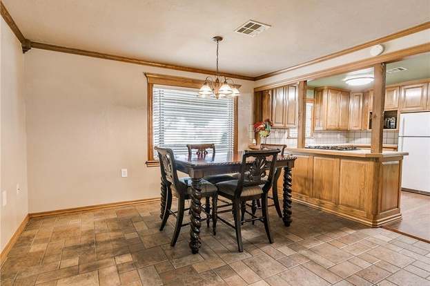 Building Photo - 211 S Fox Dr