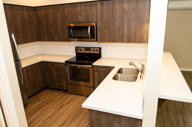 Building Photo - Hudson Heights Townhomes