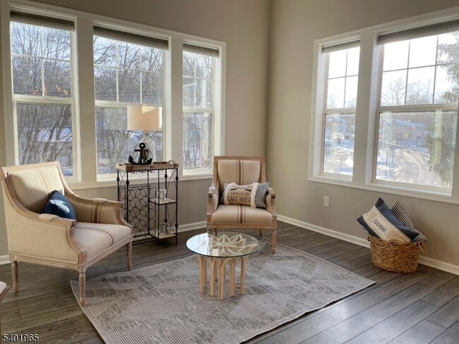 Building Photo - 5 W River Styx Rd