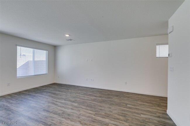Building Photo - 2646 Snapdragon Fls Ave