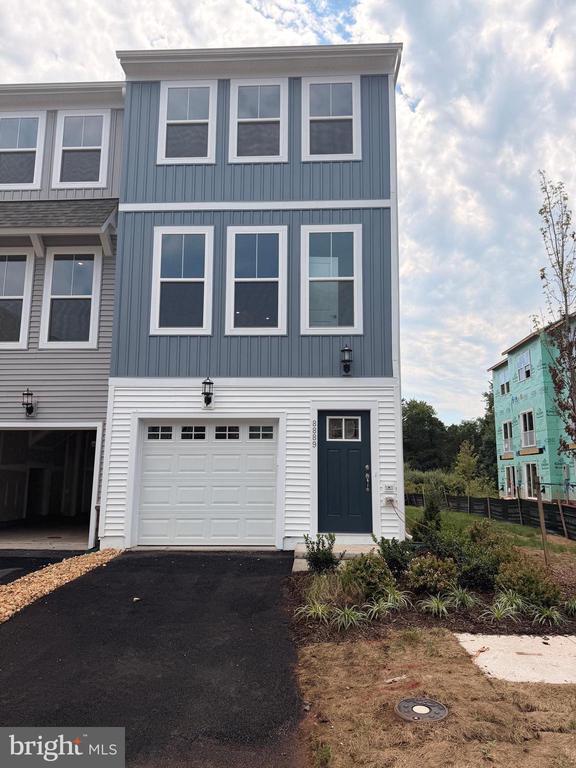 Building Photo - 8889 QUEENSFERRY Rd