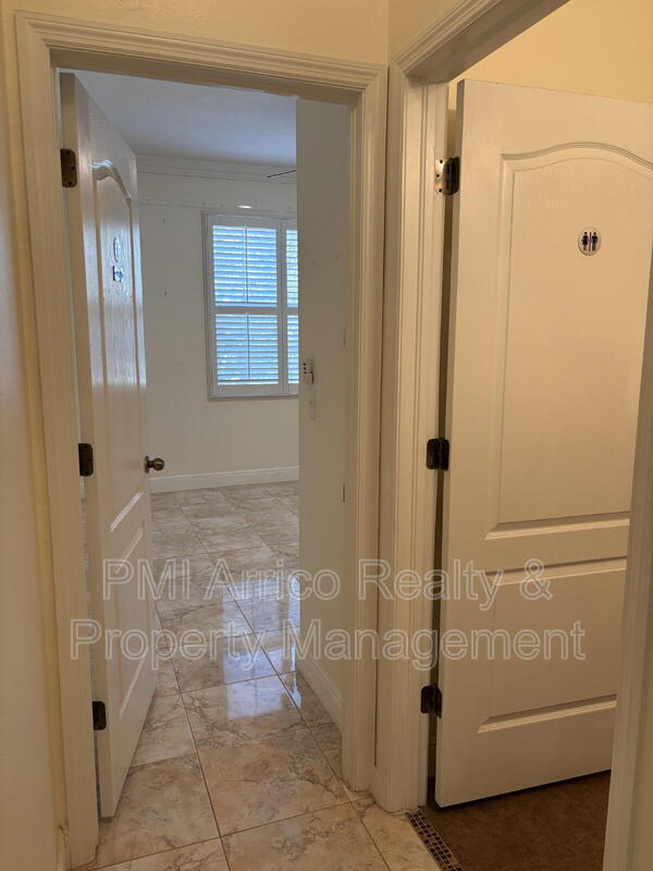 Building Photo - 8611 Olive Moss Ct