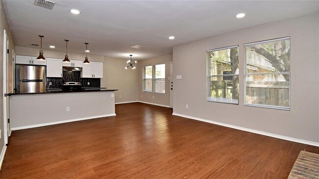 Building Photo - 4411 Whispering Valley Dr