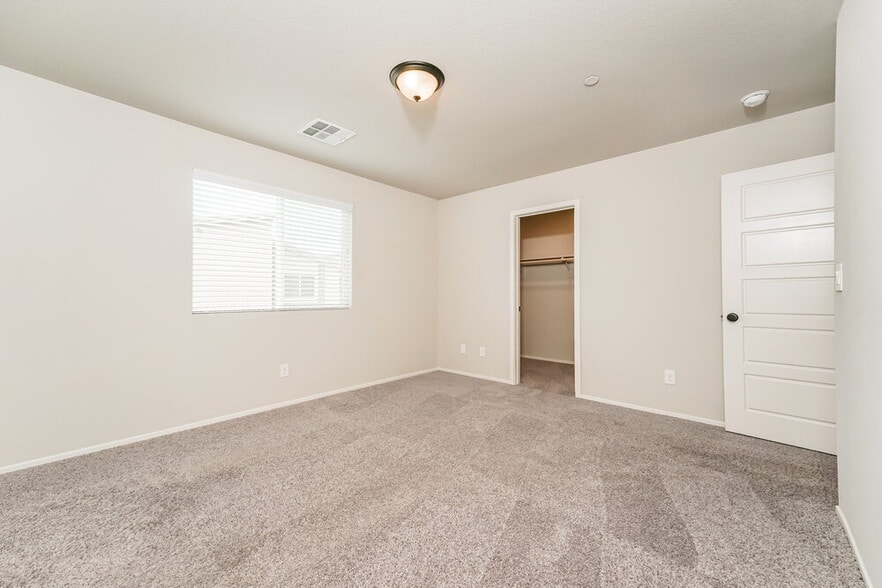 Building Photo - 7453 Garnet Moon St