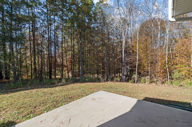 Building Photo - 2-Bed End Unit Townhome in Clayton