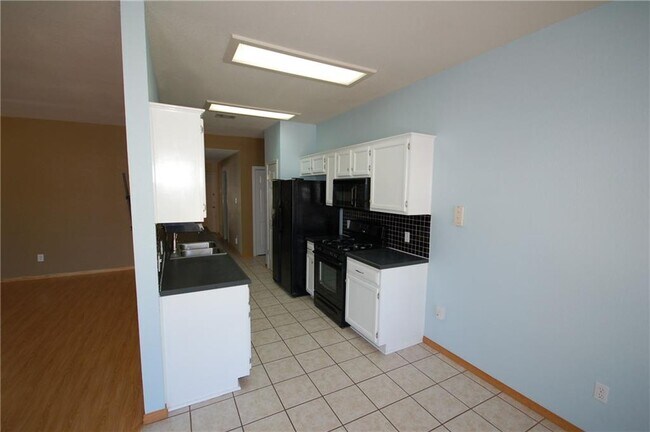 Building Photo - 1202 Pathfinder Way