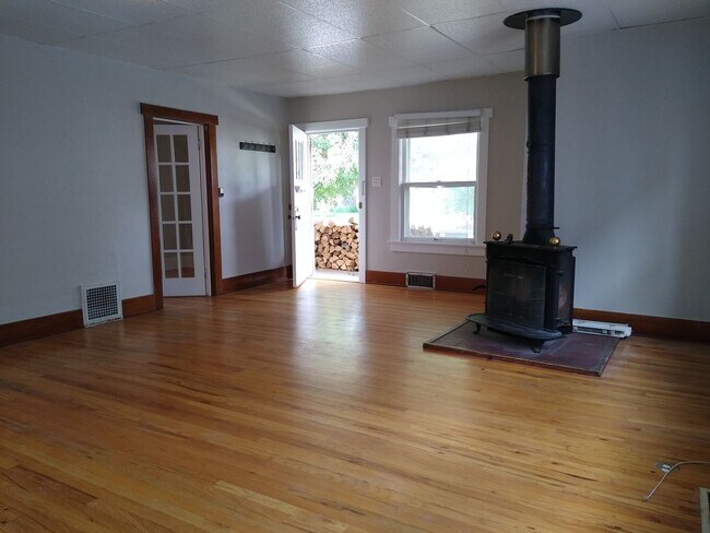 Primary Photo - Charming 1920's Bungalow by DU Available Now