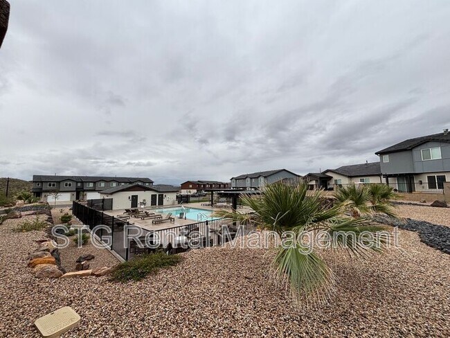 Building Photo - 3963 Fossil Way