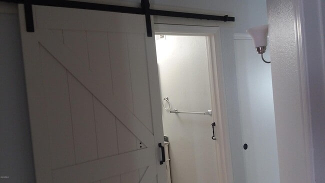 Building Photo - 2910 E Brookwood Ct