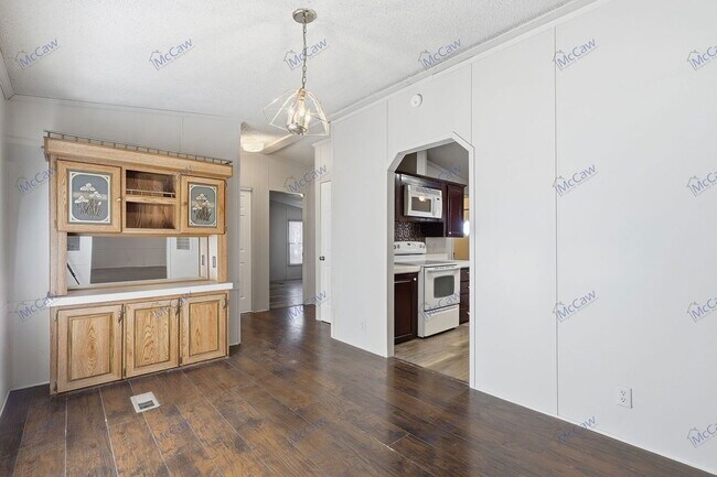 Building Photo - 13665 FM2331