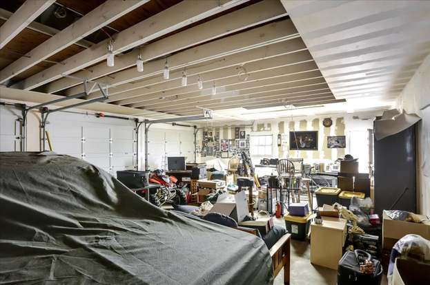 Building Photo - 225 Mortimer Ln