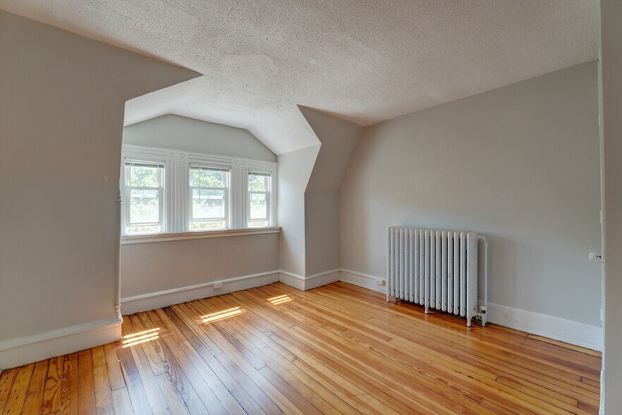 Building Photo - 65 Edgewood Ave