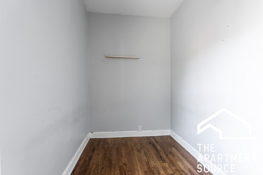 Building Photo - 2818 N Drake Ave