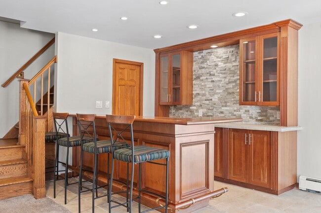 Building Photo - 4-bedroom 2.5-bath home in Cortlandt Manor