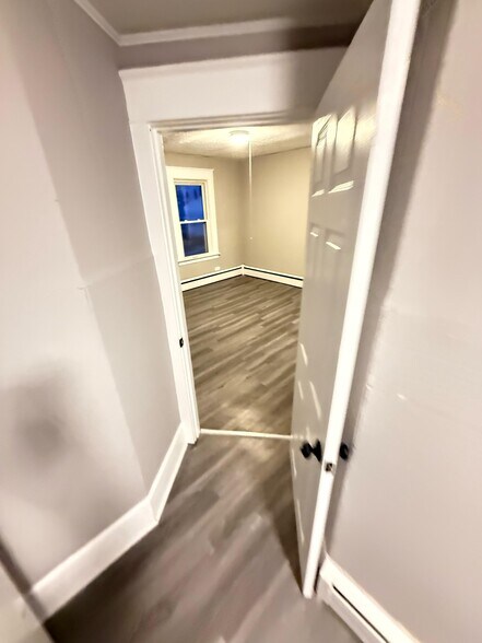 Building Photo - 361 Coos St