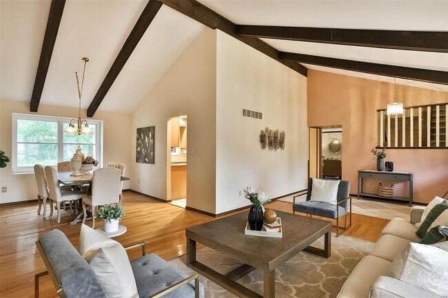 Building Photo - 2019 Cedarmill Dr