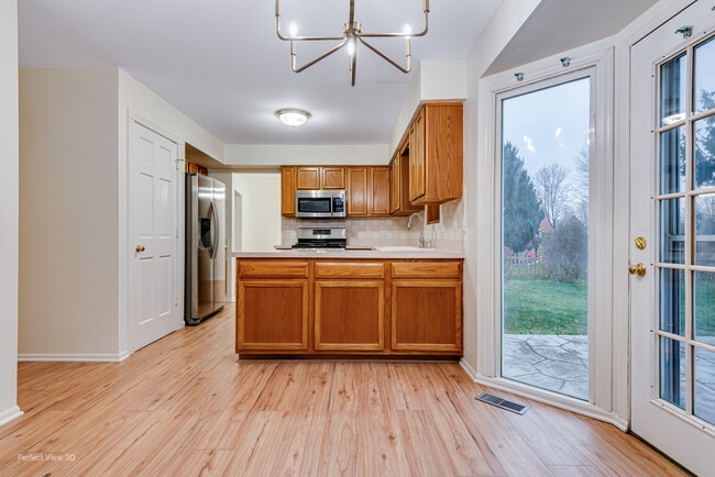 Building Photo - 255 Ironbark Ct