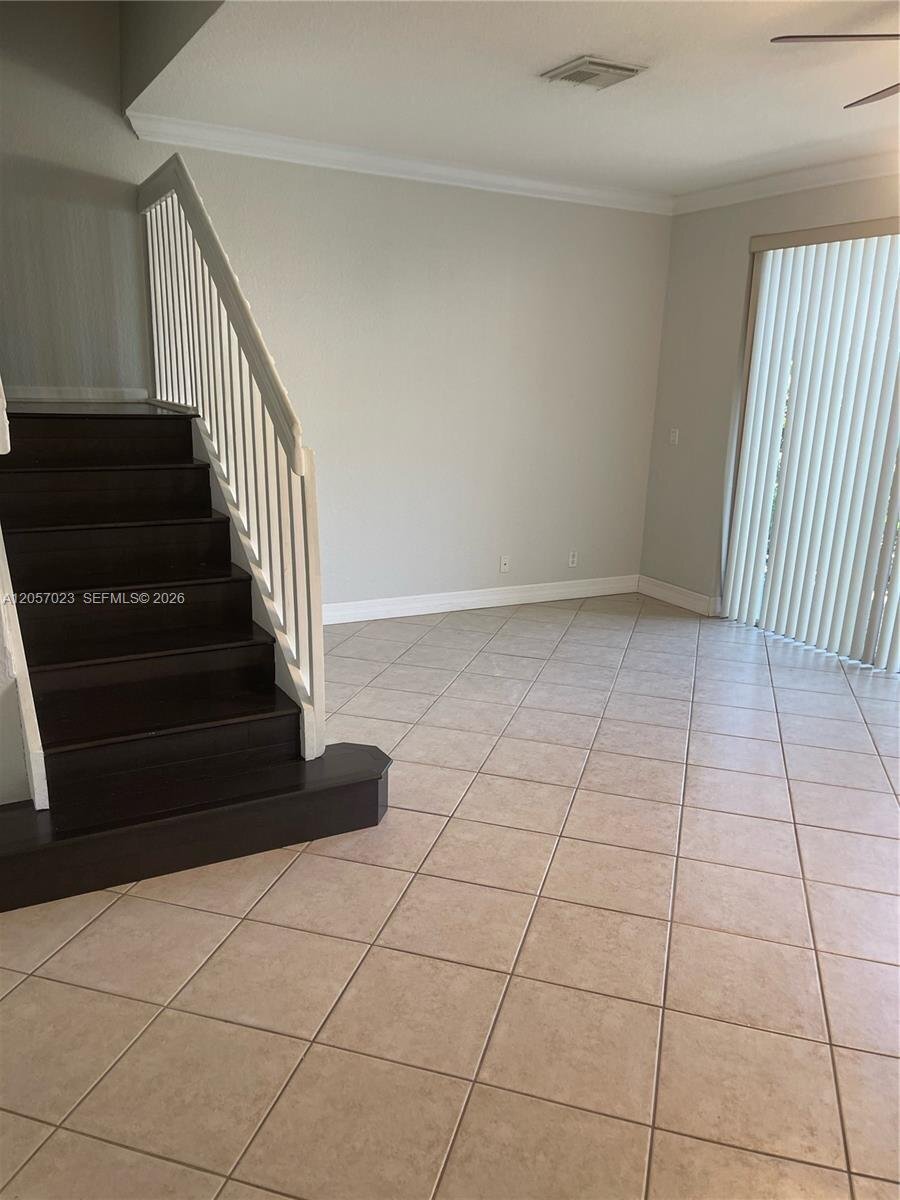 Building Photo - 2847 S Evergreen Cir