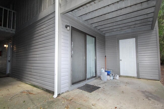 Building Photo - 7116 Pearson Rd