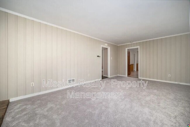 Building Photo - 1519 Chauncey Ln