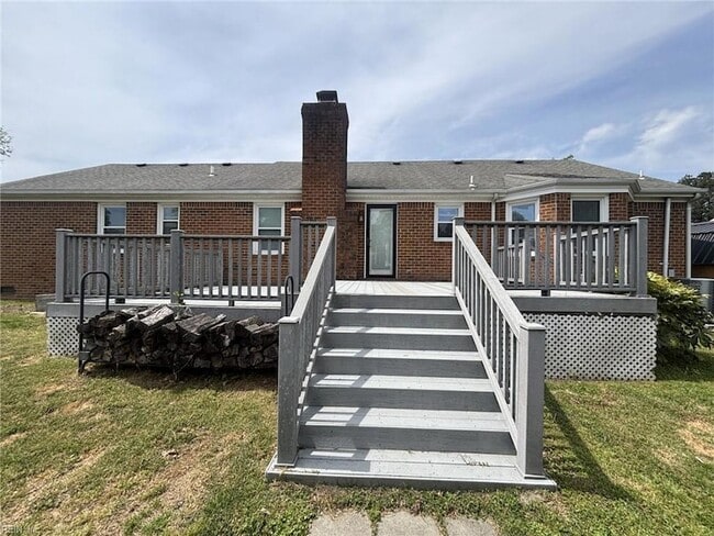 Building Photo - 605 Treemont Ct