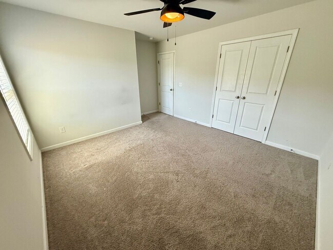 Building Photo - Heritage Bay Subdivision!