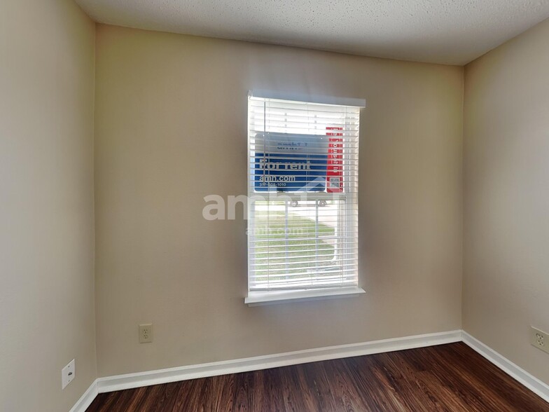 Building Photo - 5635 Olive Branch Way